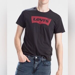 NWT - Levi’s Housemark Batwing Logo Graphic T-shirt